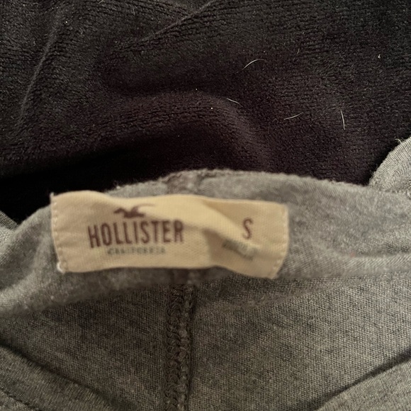 gray tee - Picture 2 of 3